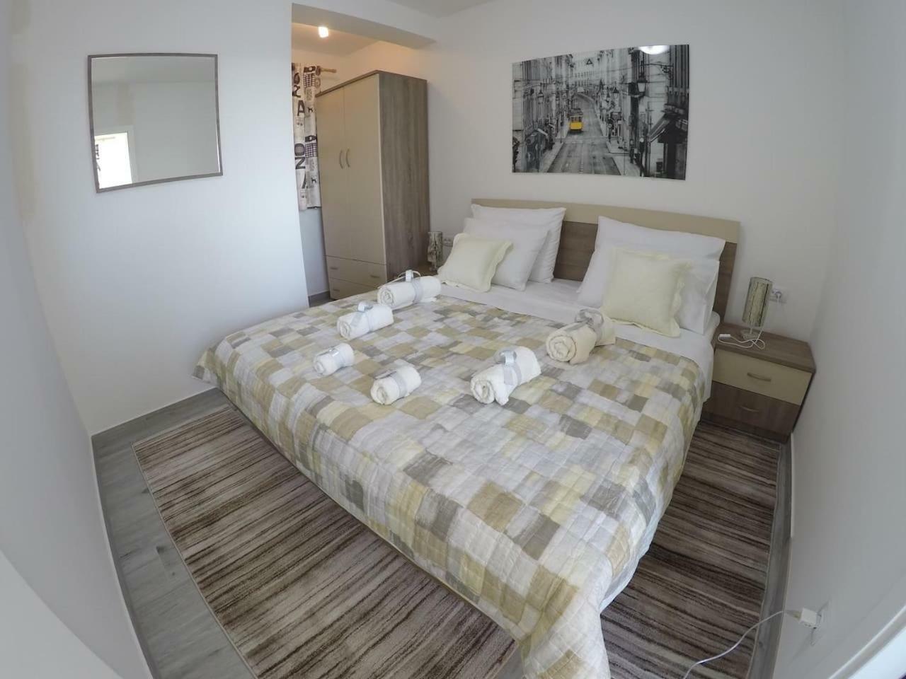 The Globetrotter'S Residence Kaštel Novi Extérieur photo