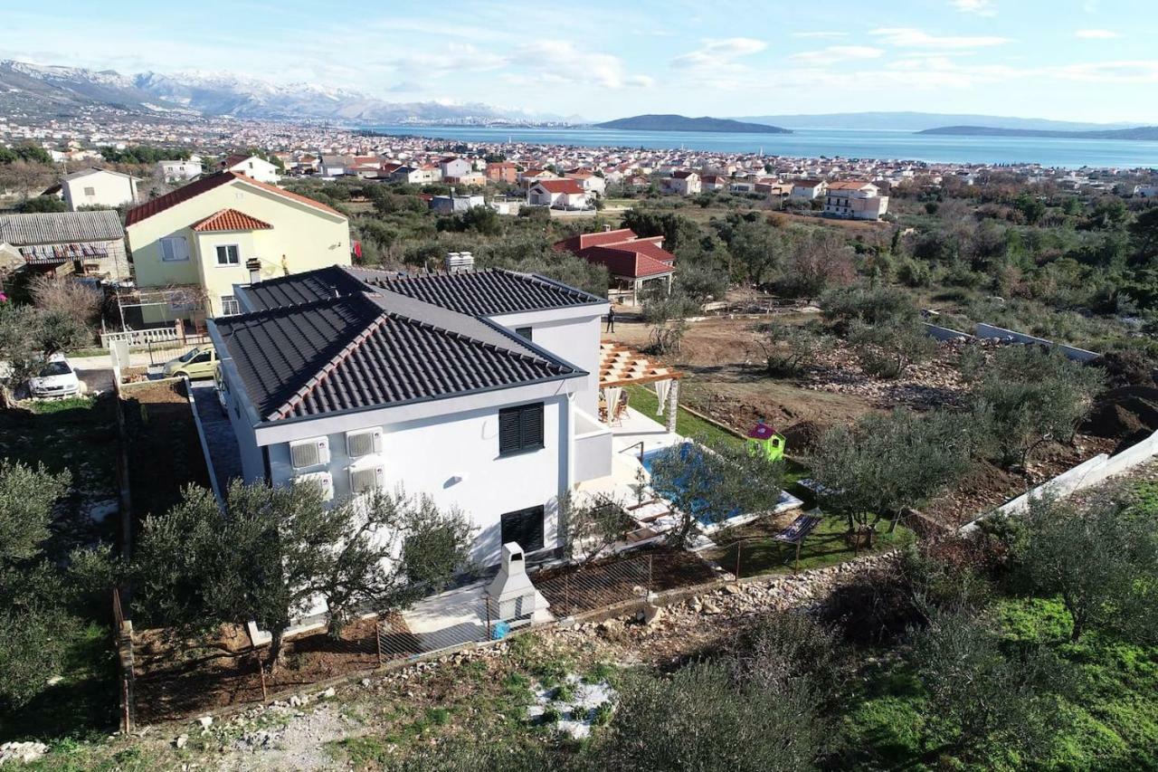 The Globetrotter'S Residence Kaštel Novi Extérieur photo