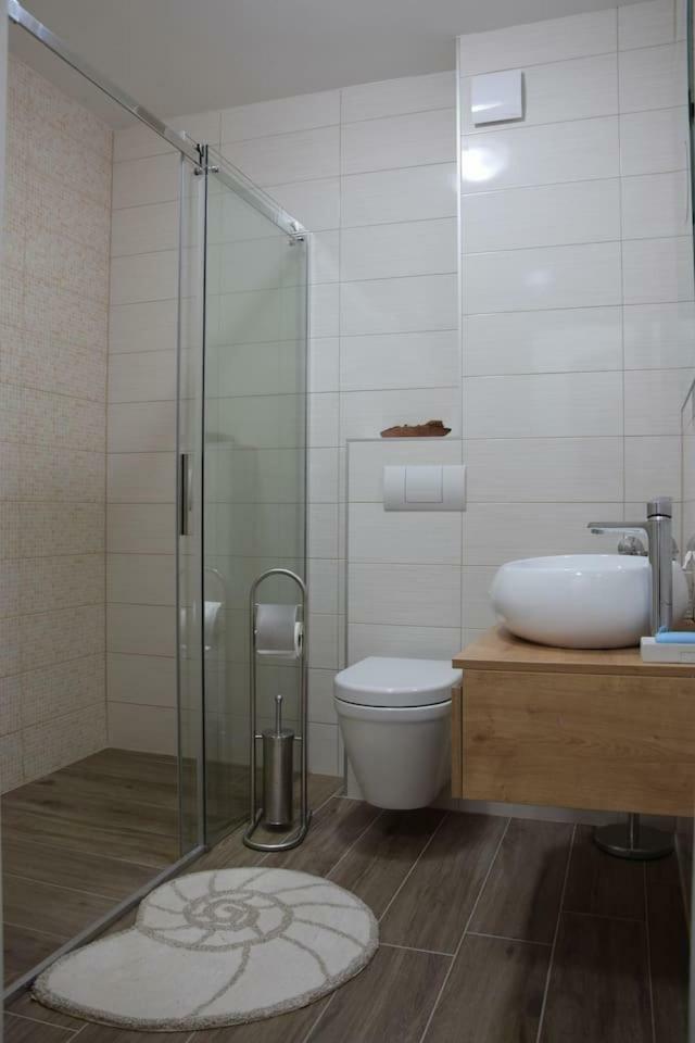 The Globetrotter'S Residence Kaštel Novi Extérieur photo
